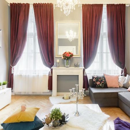 Cityscape Wenceslas Square Apartment Prague Exterior photo